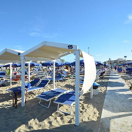 Riccione Beach Hotel - Enjoy Your Summer -Beach Village Incluso Exterior foto
