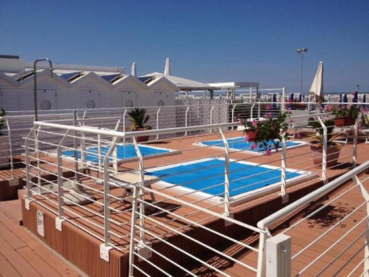 Riccione Beach Hotel - Enjoy Your Summer -Beach Village Incluso Exterior foto
