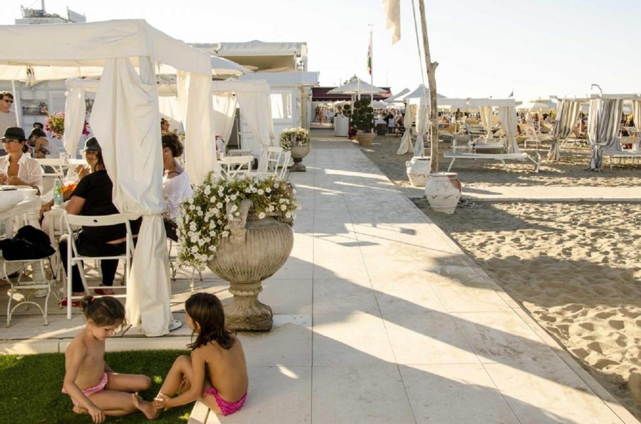 Riccione Beach Hotel - Enjoy Your Summer -Beach Village Incluso Exterior foto